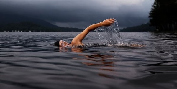 How Can Ultra-Short Race-Pace Training (USRPT) Revolutionize Middle Distance Swimming?